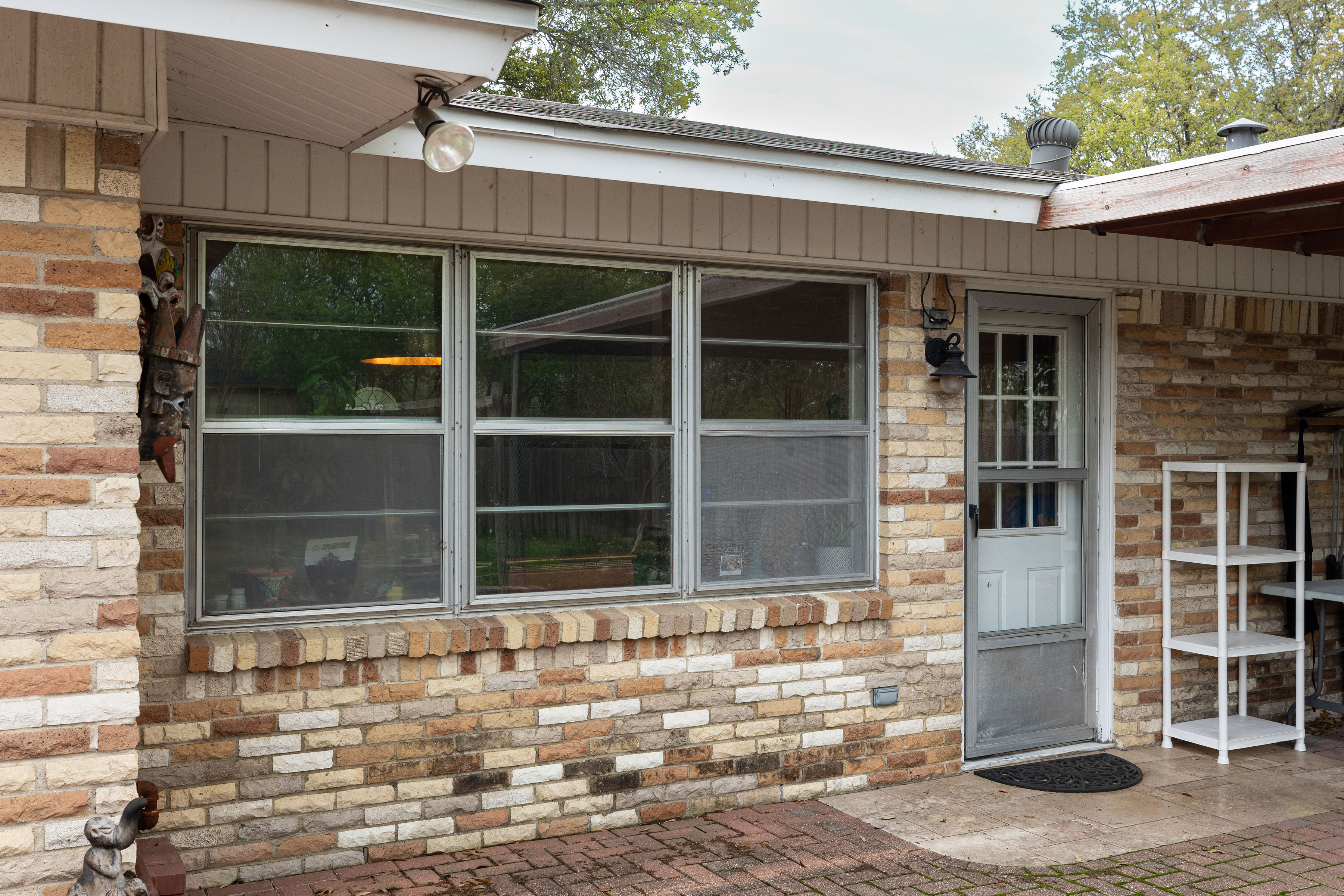 Kitchen remodel in Lochwood Dallas - before photo 1