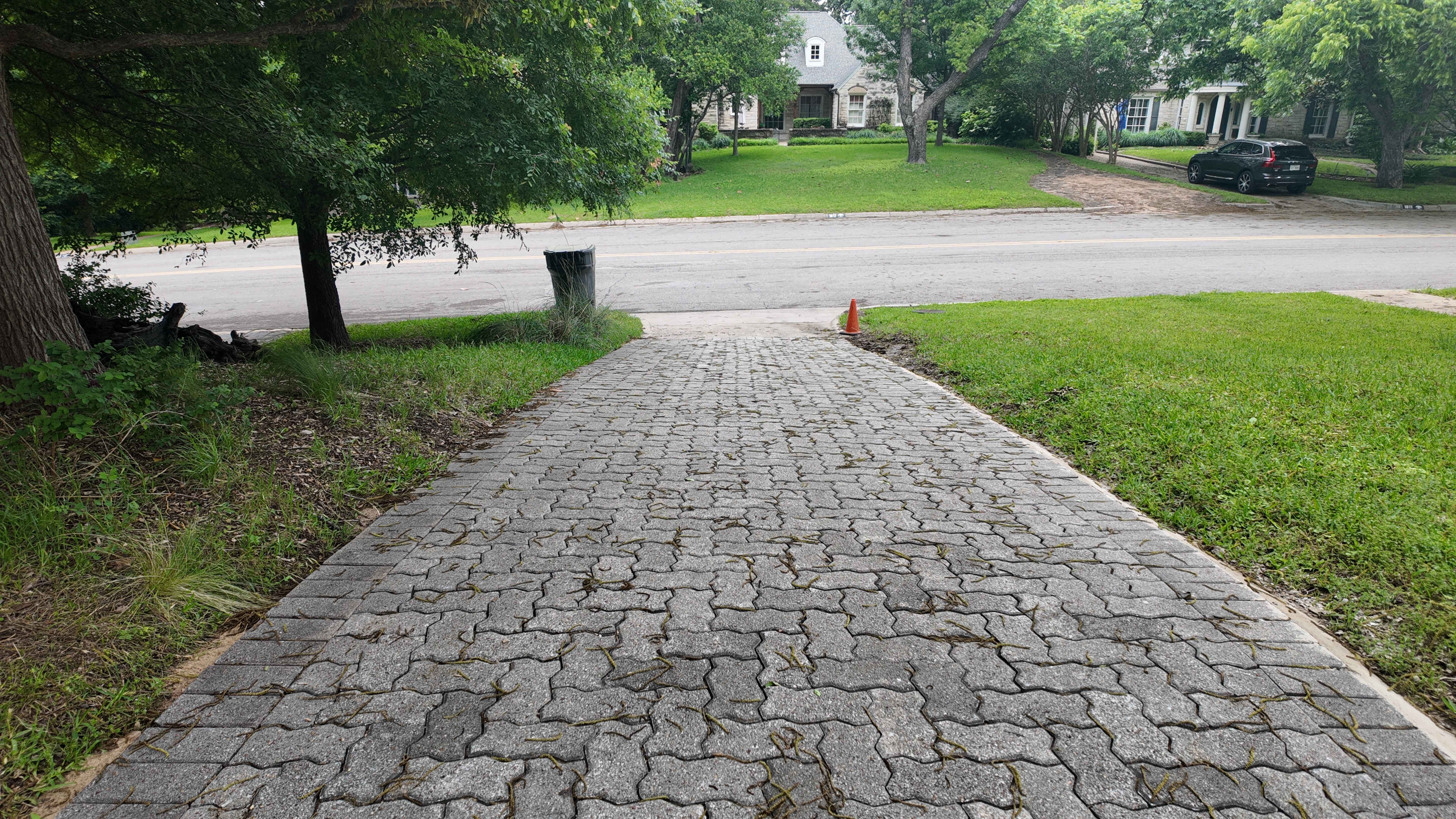 Concrete patio drone view in Kessler Park Dallas - gallery photo 6