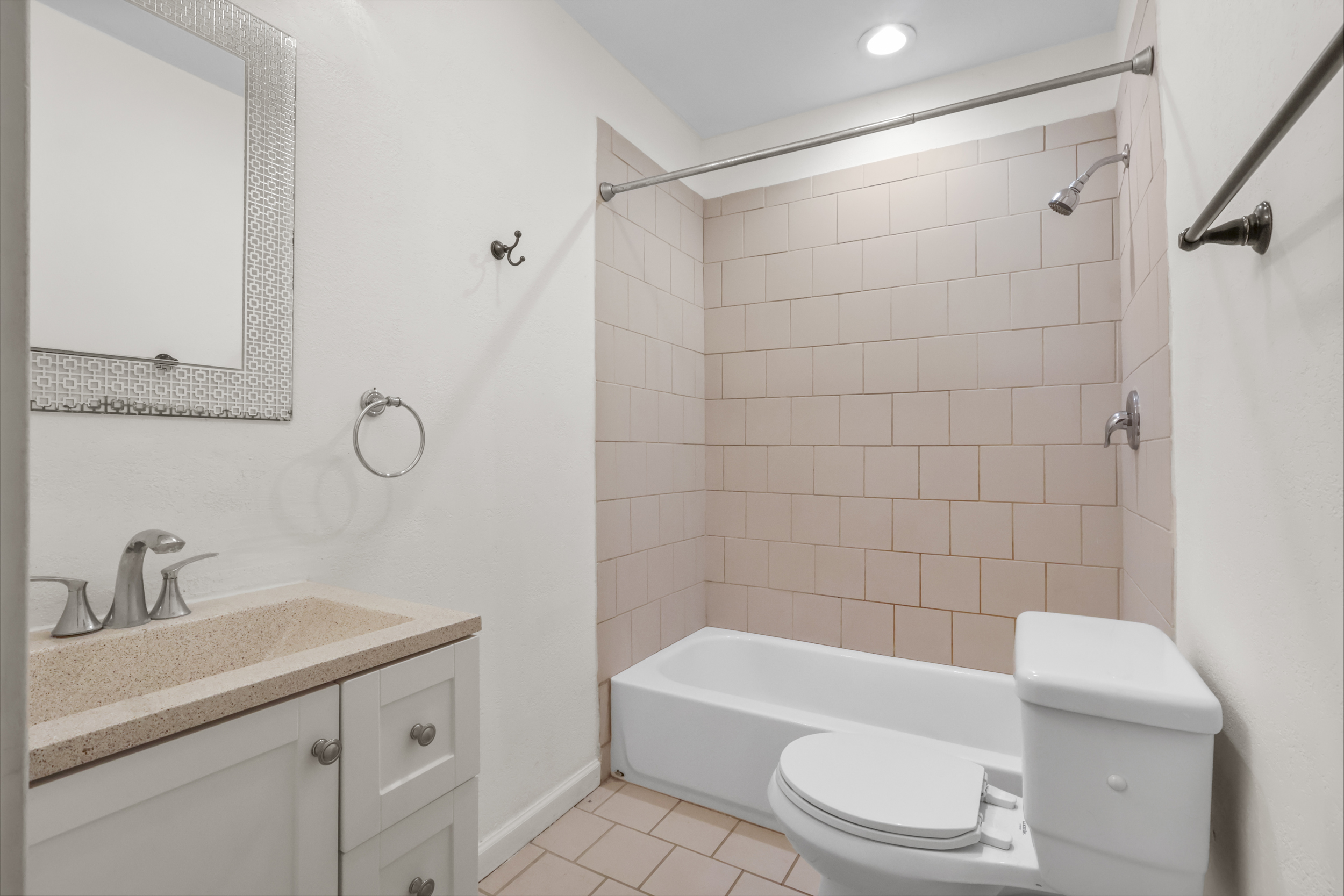 Master bathroom renovation in Oak Cliff Dallas - before photo 1
